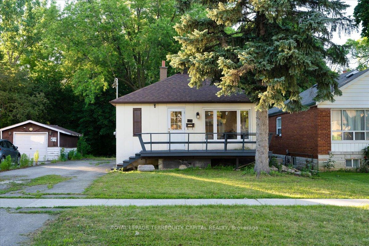 175 Clearbrooke Circle, Toronto, ON M9W 2G2 — Toronto W10, Ontario