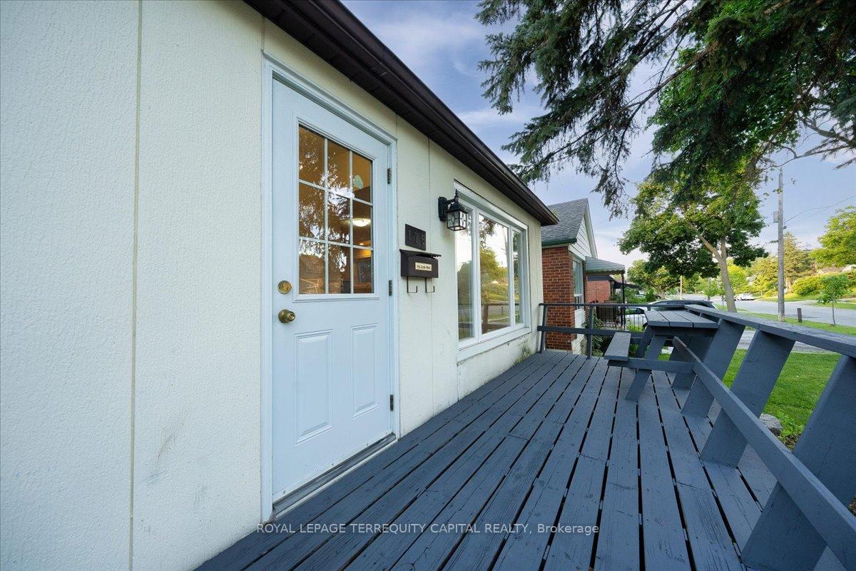 175 Clearbrooke Circle, Toronto W10 — photo 5 of 5