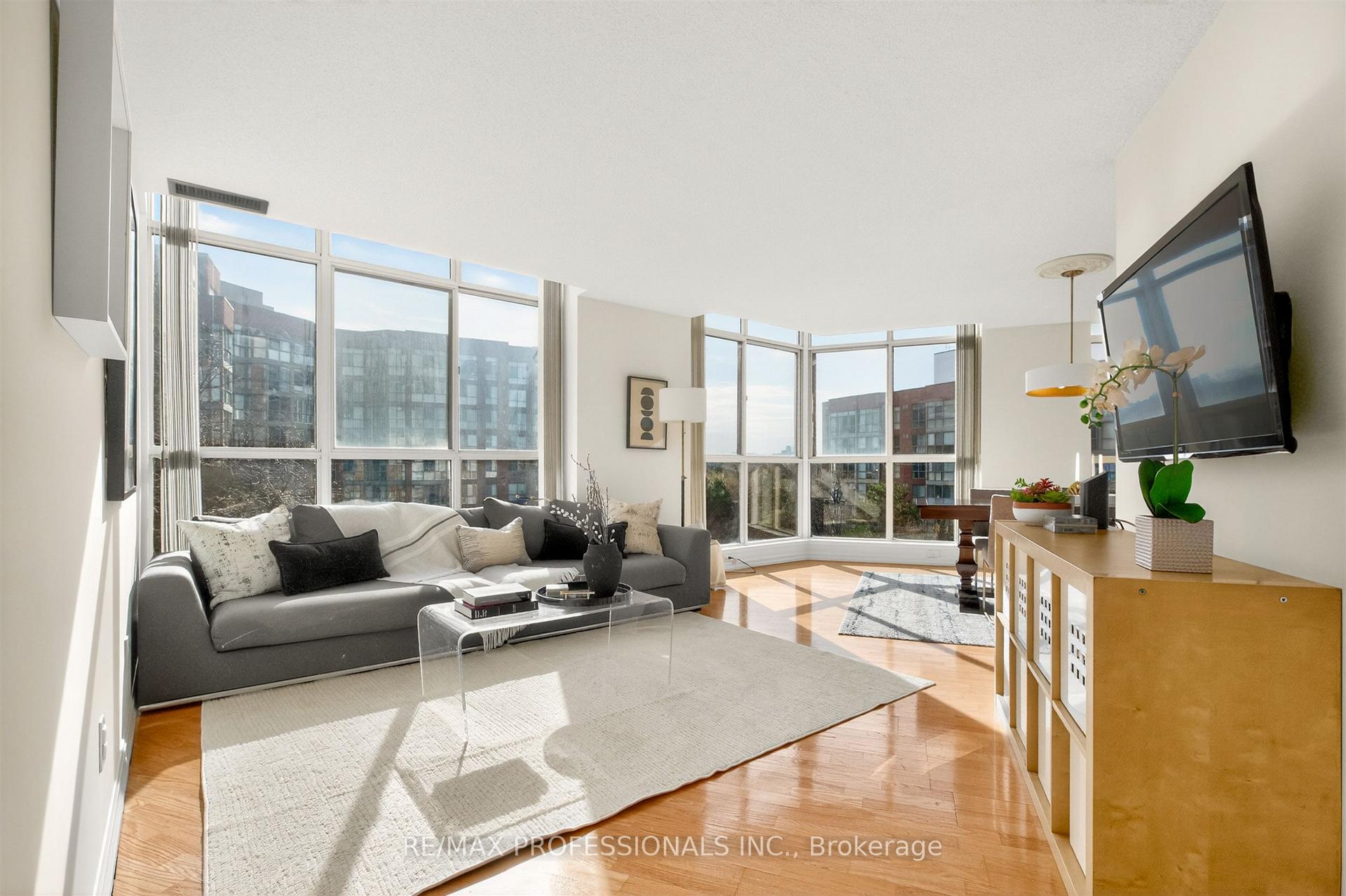 20 Southport Street 620, Toronto W01 — photo 4 of 5