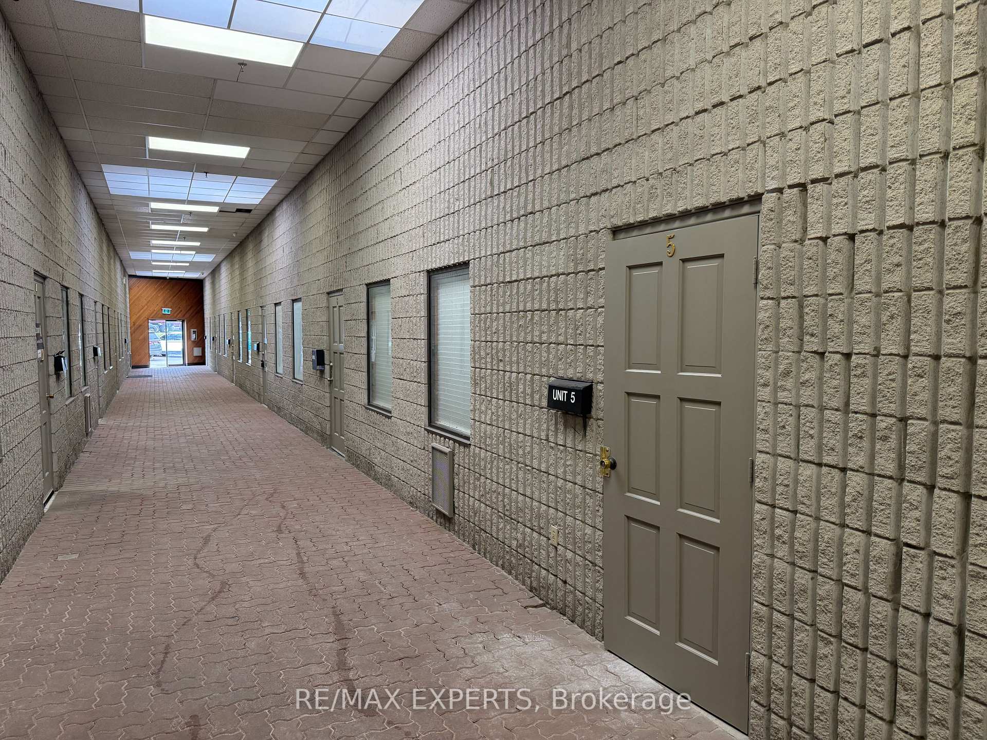 32 Goodmark Place 5, Toronto W10 — photo 2 of 5