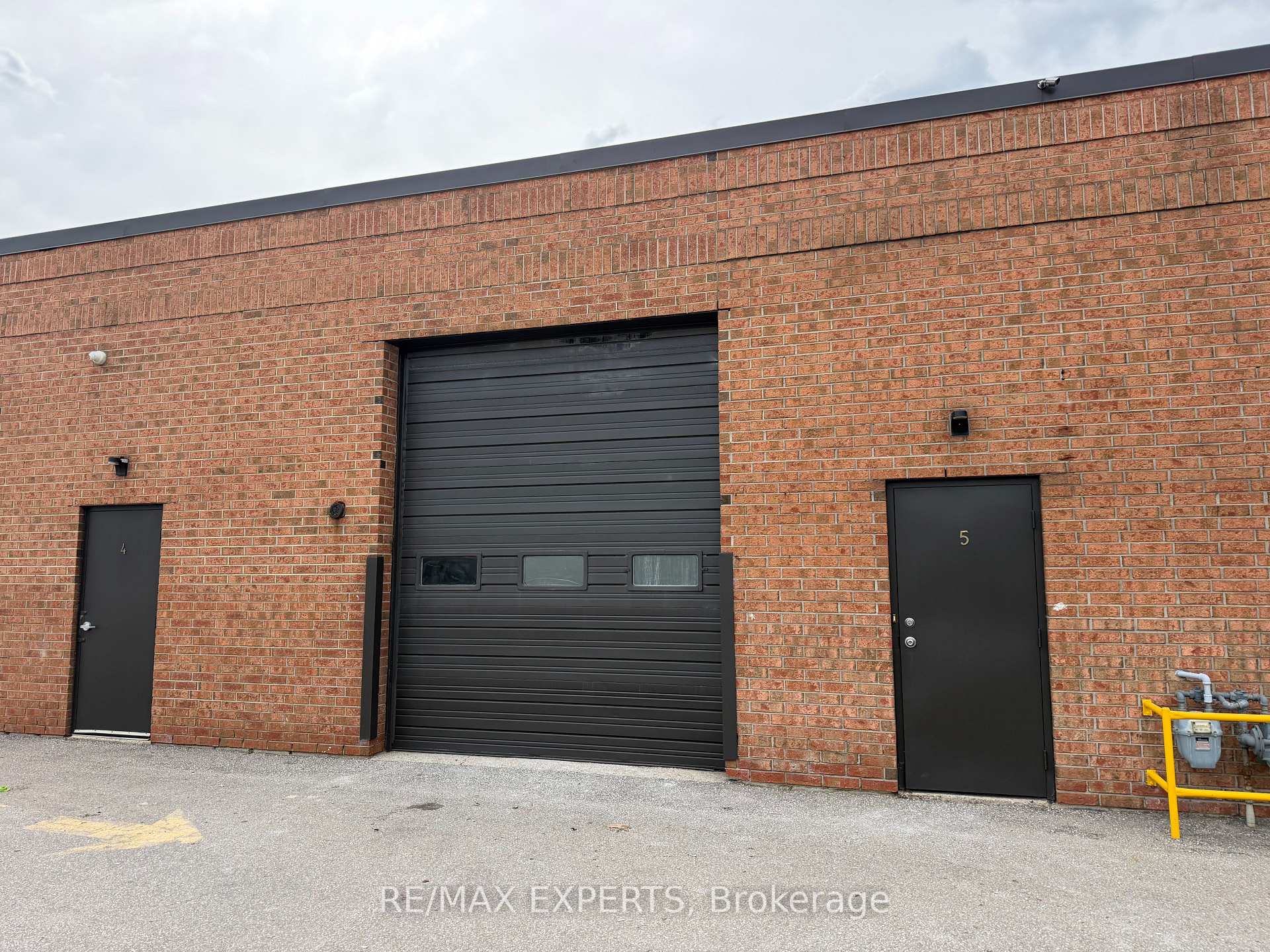 32 Goodmark Place 5, Toronto W10 — photo 3 of 5