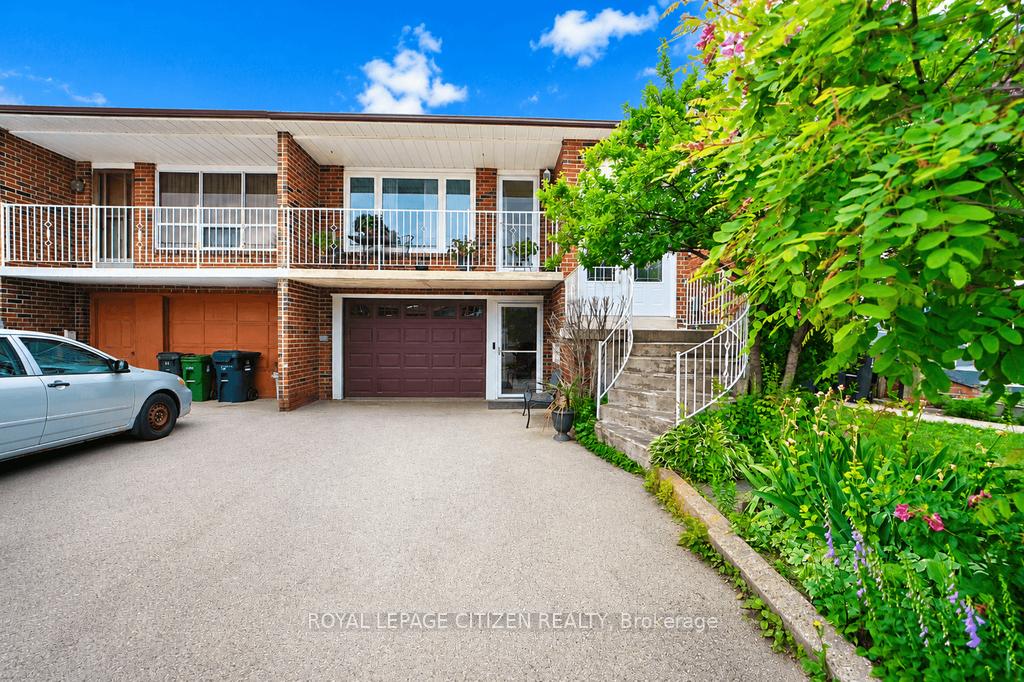 55 Kittiwake Avenue, Toronto W10 — photo 2 of 5