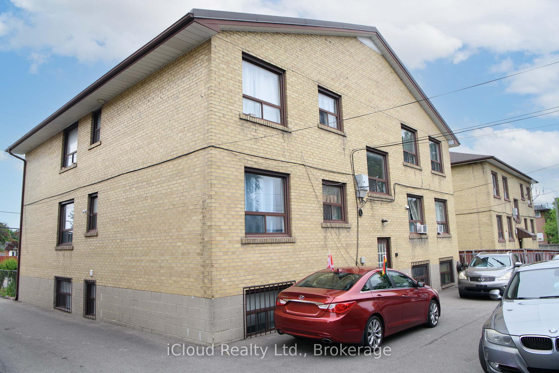 2265 Kipling Avenue, Toronto W10 — photo 4 of 5