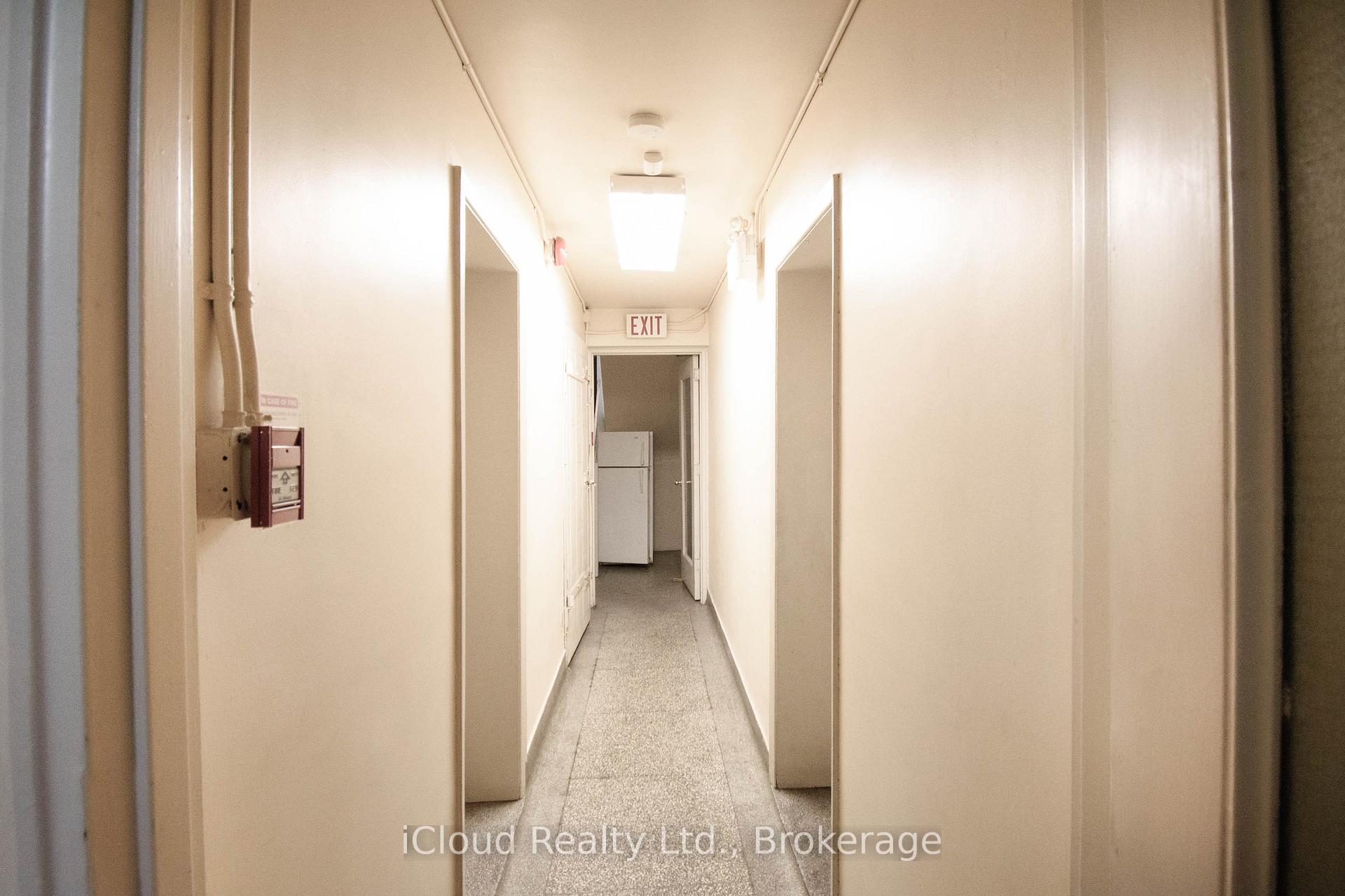 2265 Kipling Avenue, Toronto W10 — photo 5 of 5