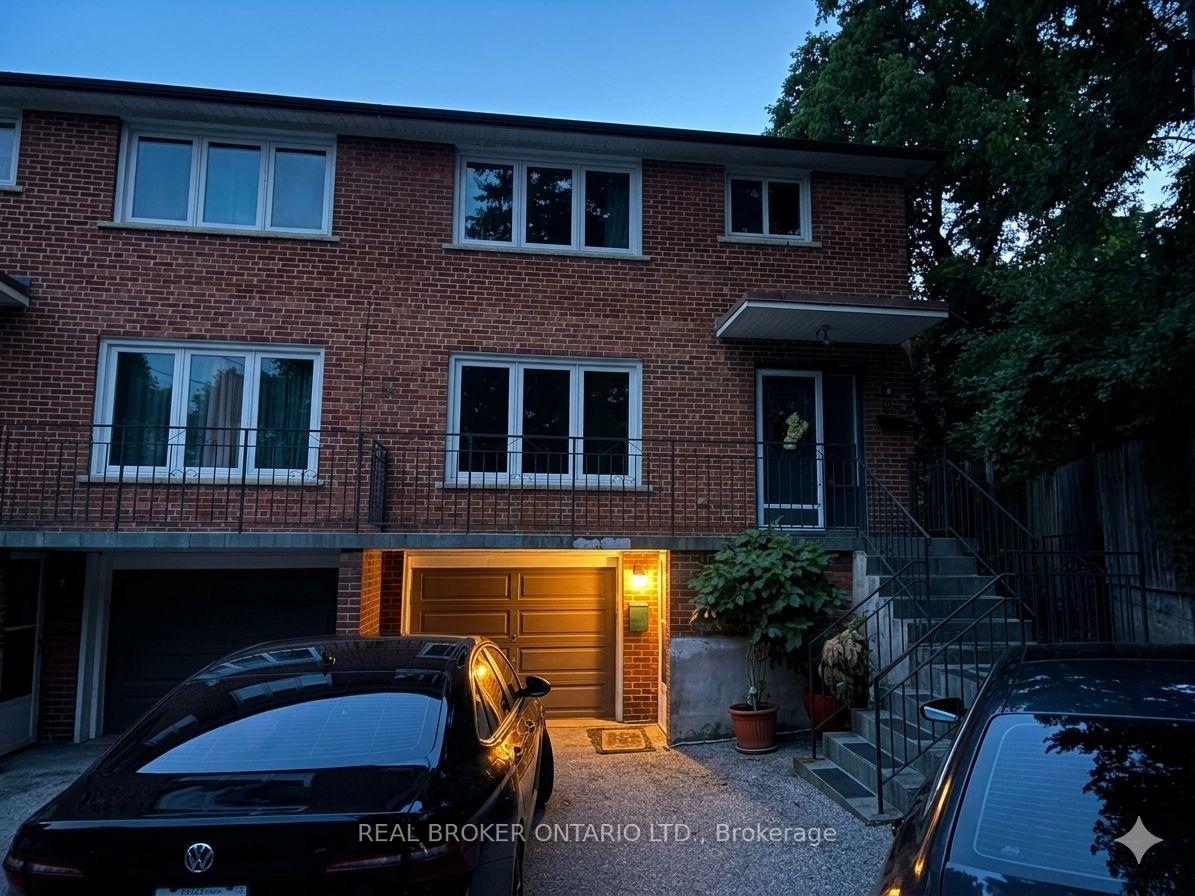14 Gooch Court Lower Level, Toronto, ON M6S 2N8