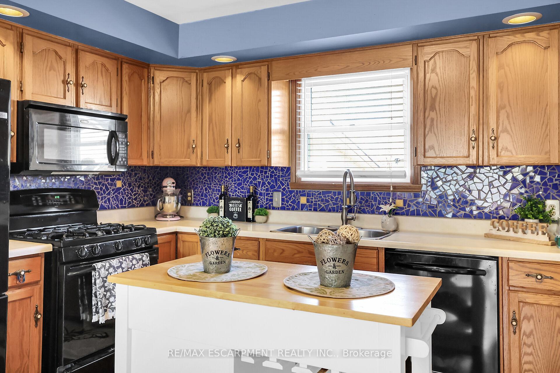 5001 Hillside Drive, Lincoln — photo 5 of 5
