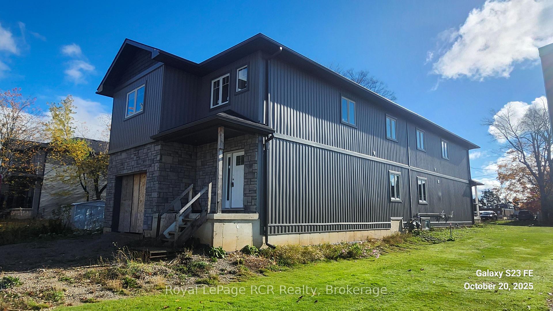 140 GOLD Street W, Southgate — photo 2 of 5