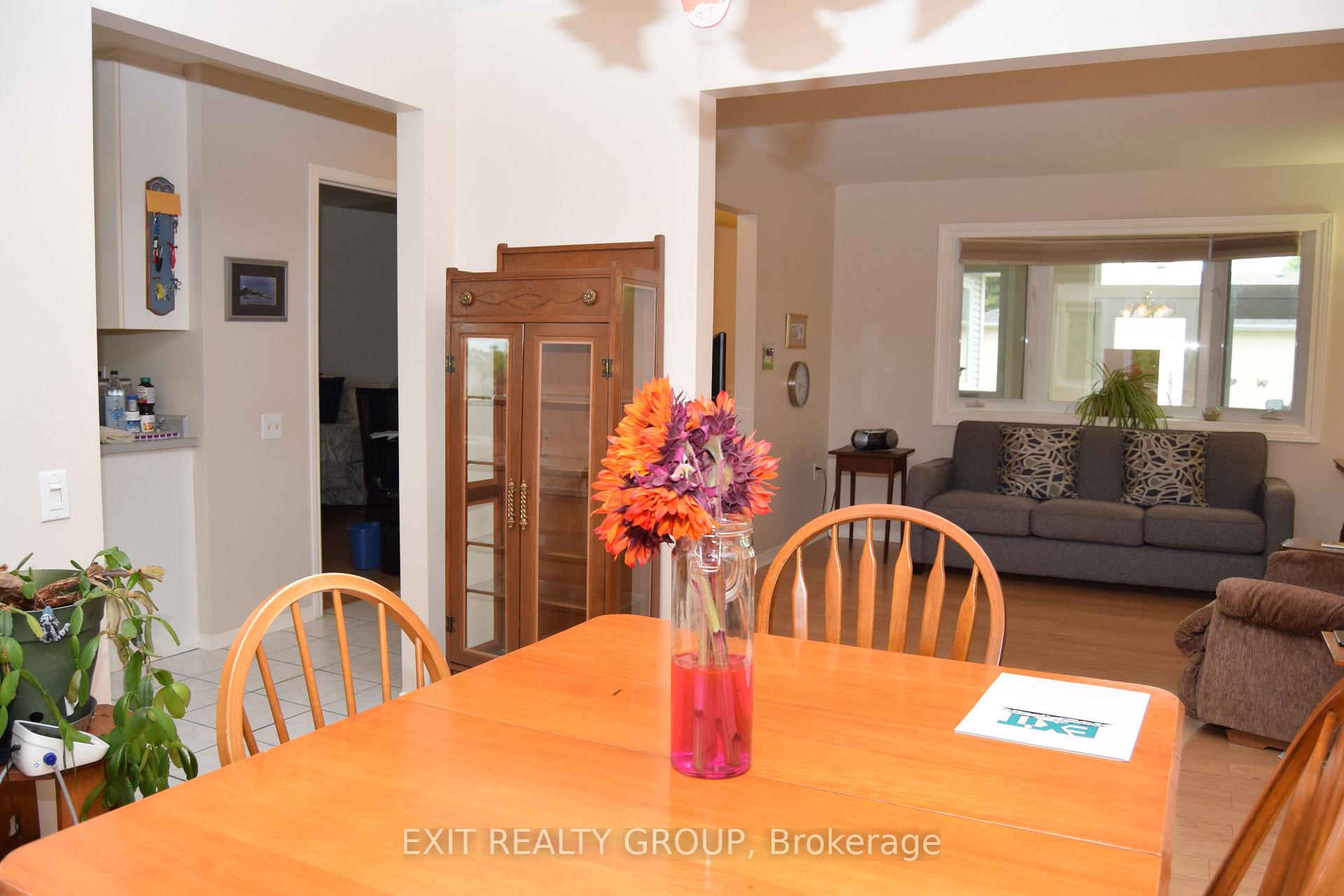 9 Empire Boulevard, Prince Edward County — photo 5 of 5