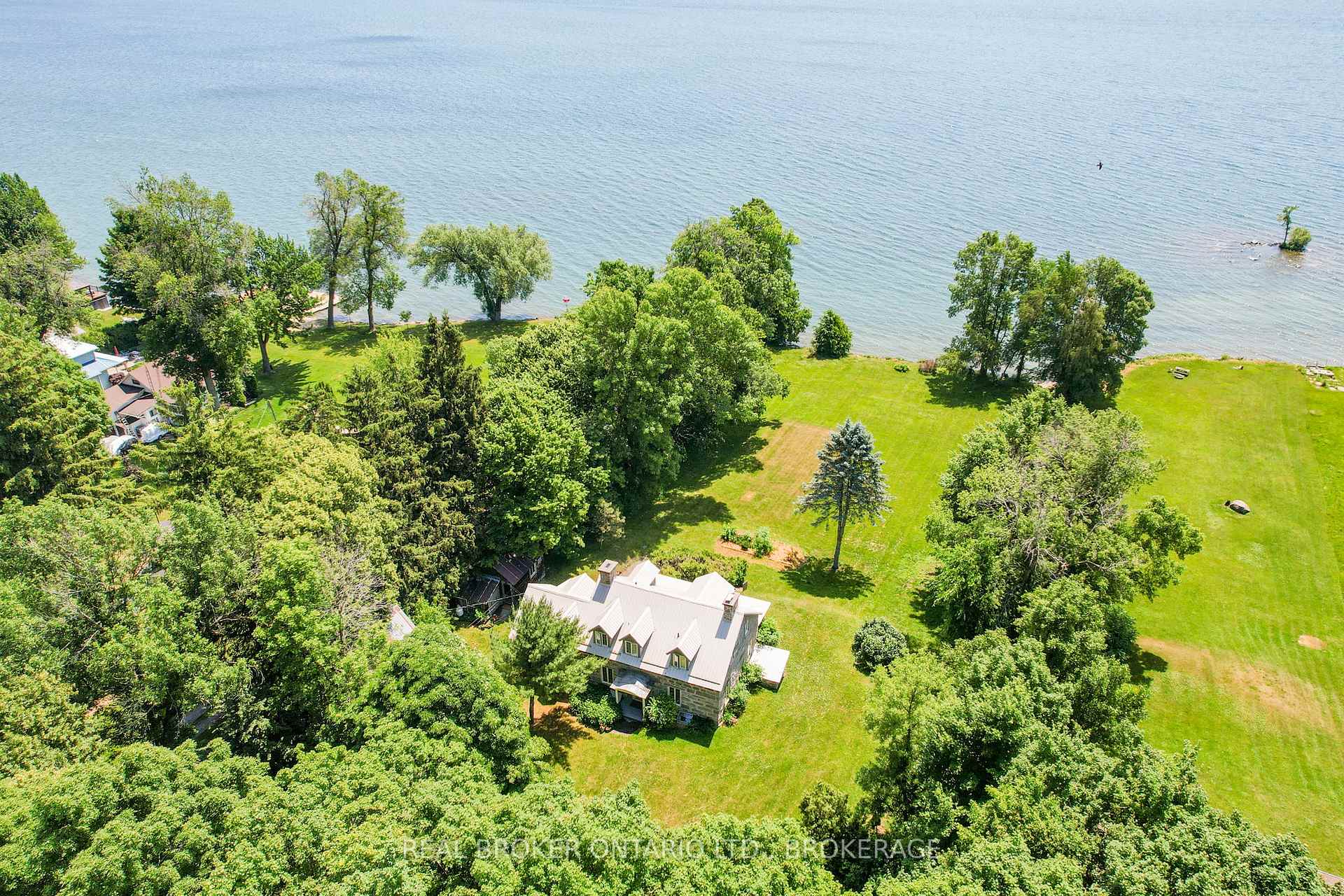 20824 South Service Road, South Glengarry, ON K0C 1N0 — South Glengarry, Ontario