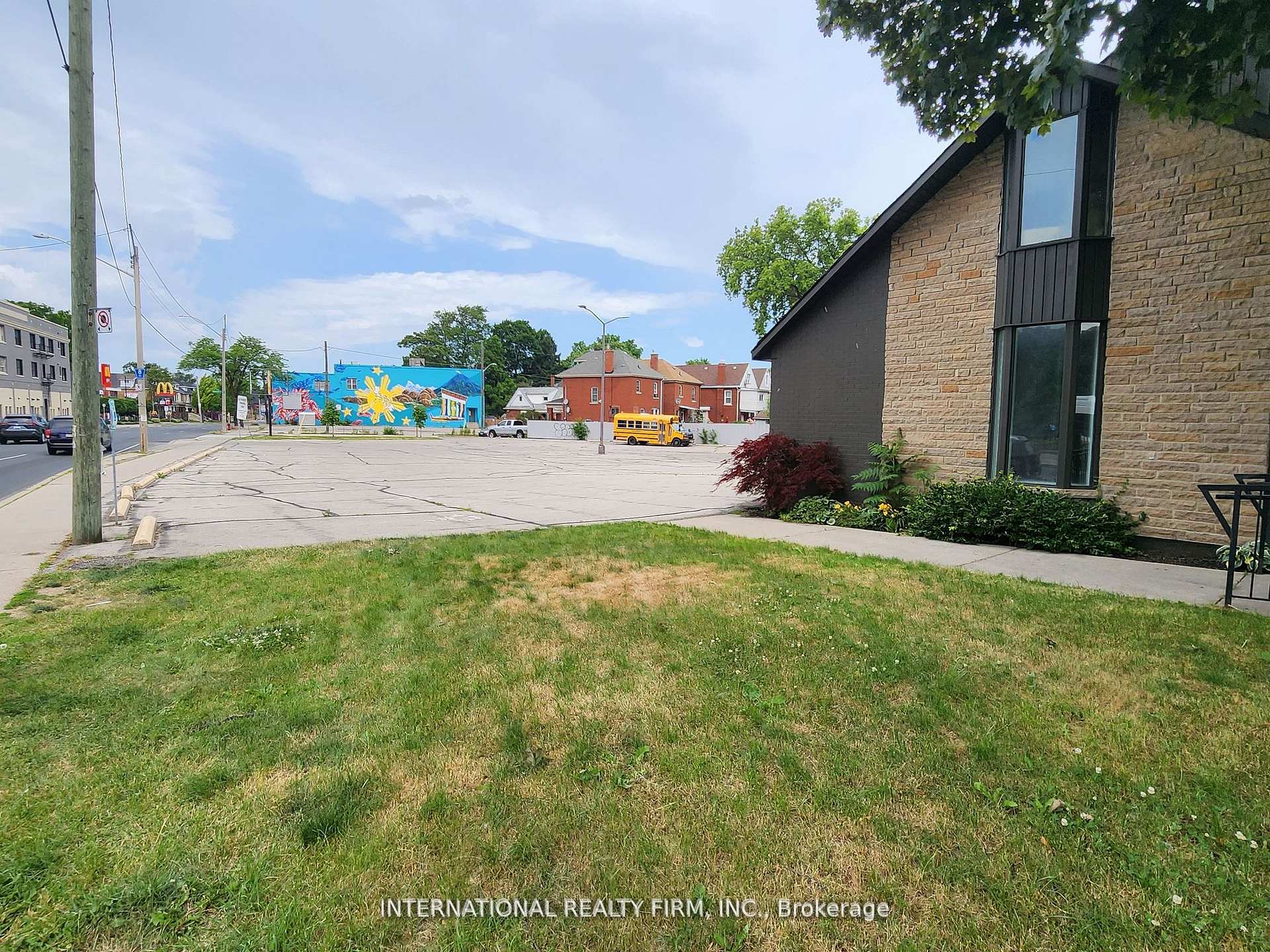 residential Property Image no.1