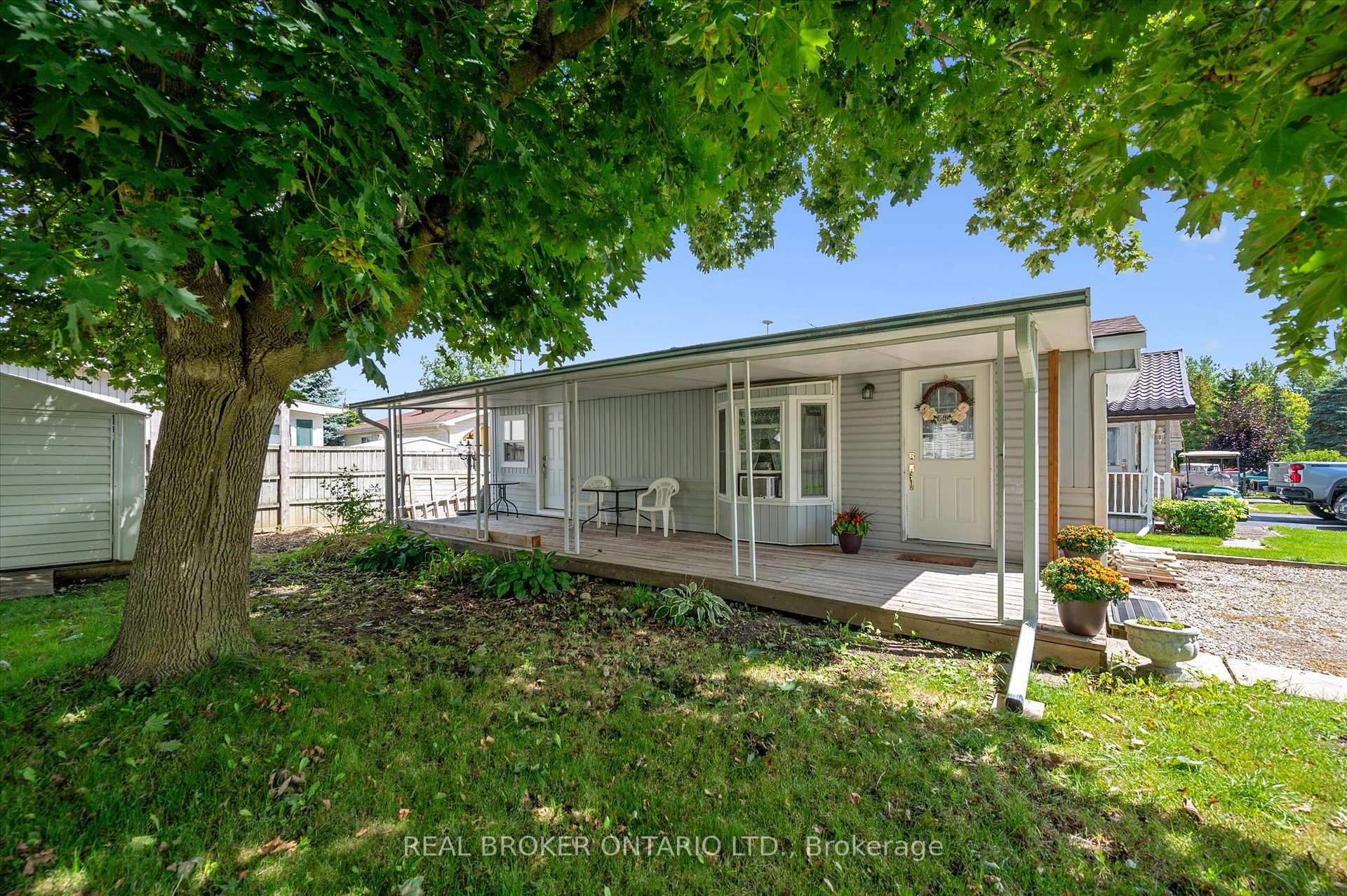 445 Pine Pass, Centre Wellington — photo 2 of 5
