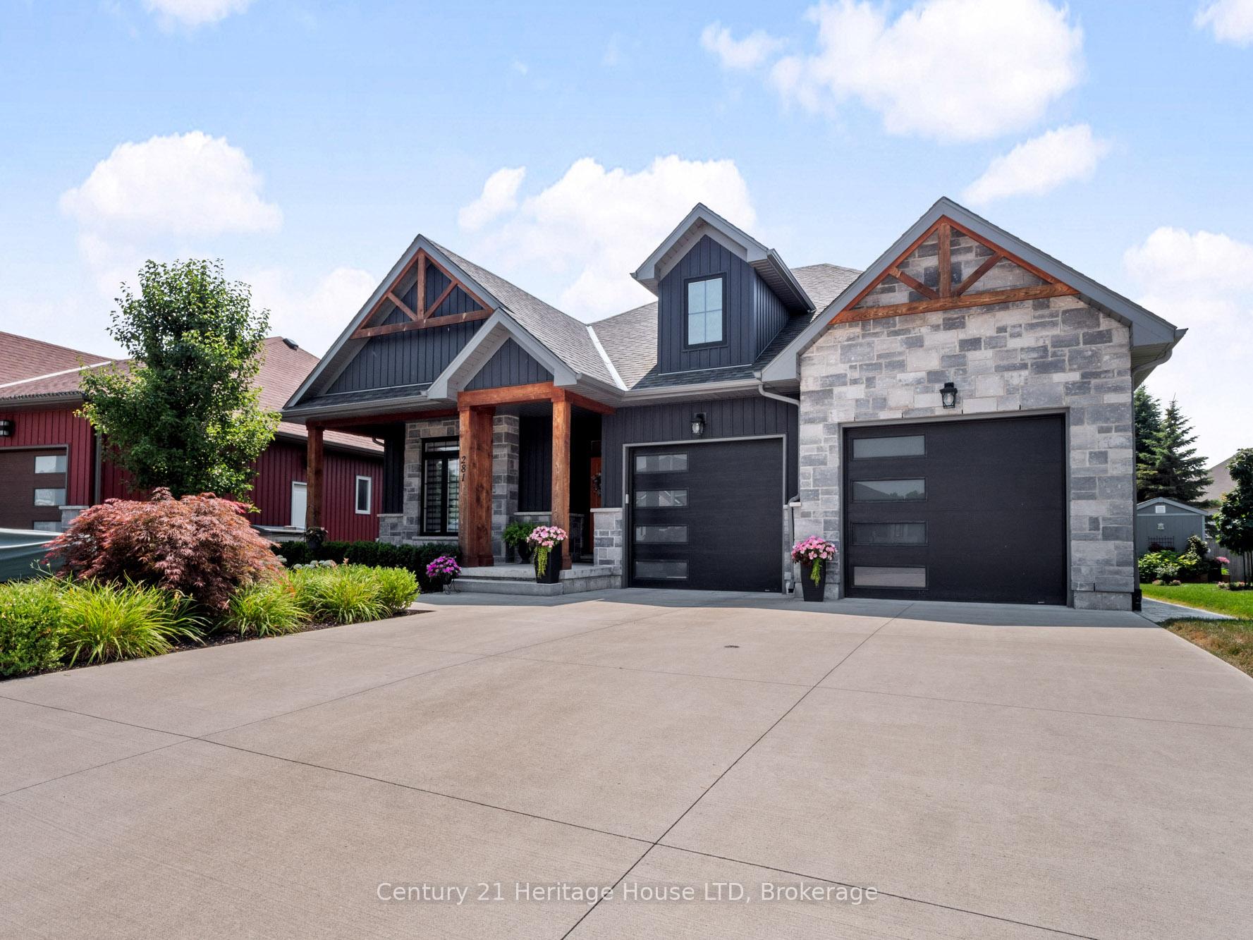 281 REGATTA Drive, Welland — photo 4 of 5