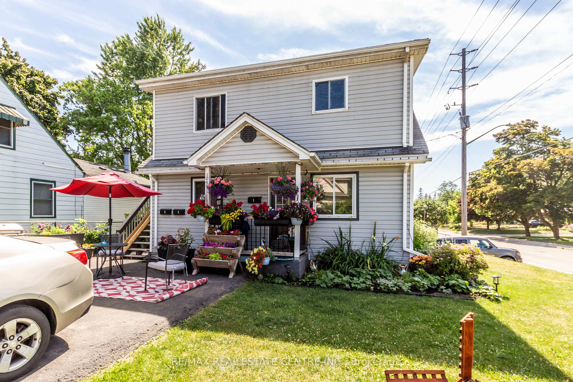 104 Oakwood Avenue, Cambridge, ON N3H 4J2 — Cambridge, Ontario