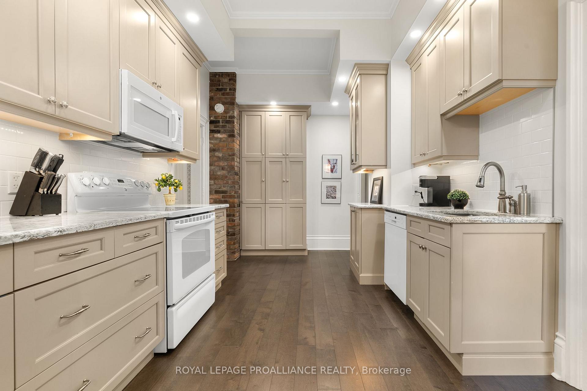 103 Bridge Street, Prince Edward County — photo 4 of 5