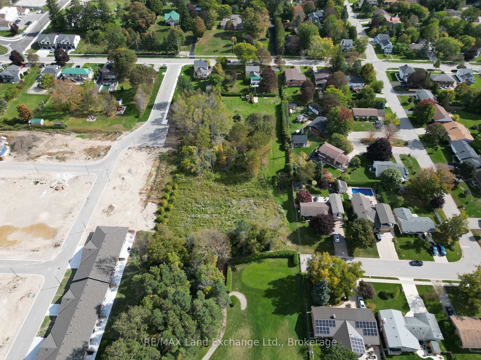 1178 Queen Street N, Kincardine — photo 2 of 4