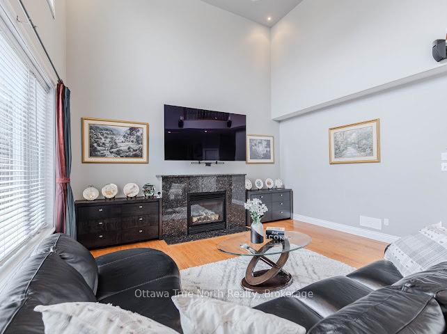 507 Kochar Drive, Mooneys Bay - Carleton Heights and Area — photo 3 of 5