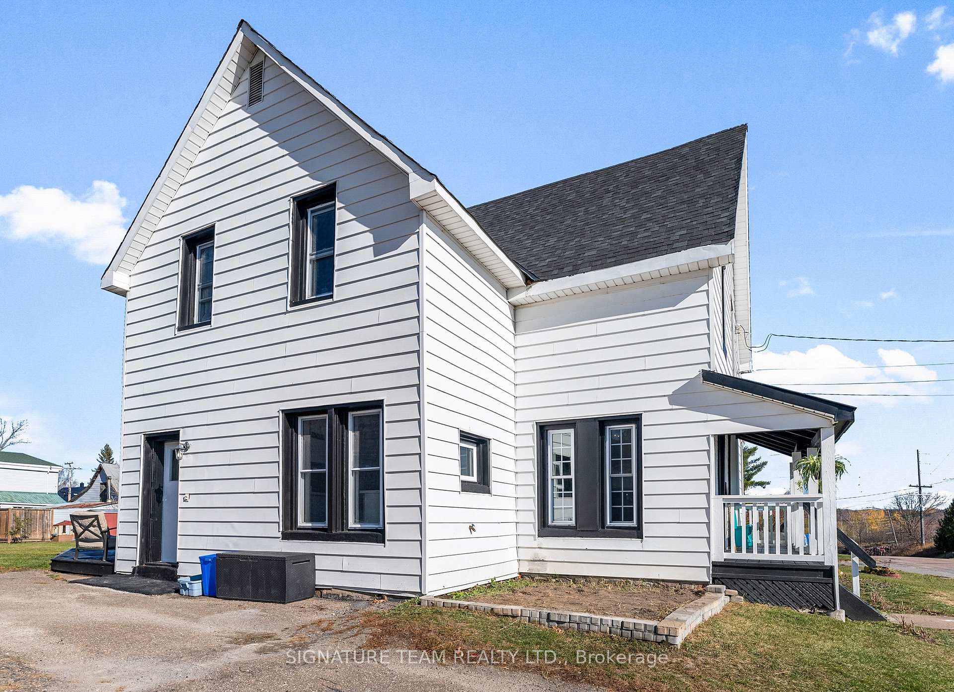 22 Astrolabe Road, Whitewater Region — photo 2 of 5