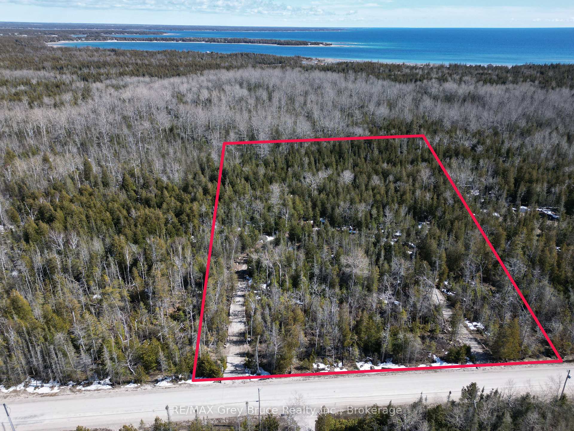 31 Baise Avenue, Northern Bruce Peninsula, ON N0H 2R0 — Northern Bruce Peninsula, Ontario
