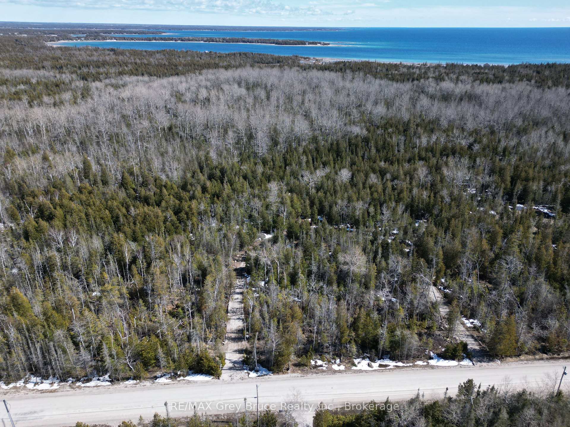 31 Baise Avenue, Northern Bruce Peninsula — photo 3 of 5