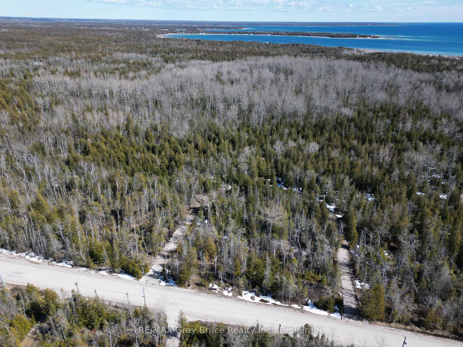 31 Baise Avenue, Northern Bruce Peninsula — photo 4 of 5