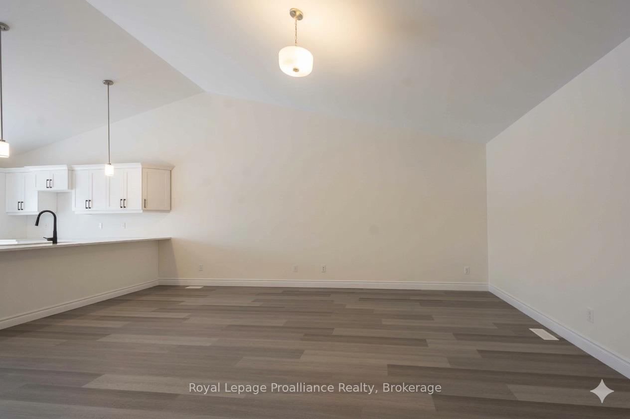 121 Farrington Crescent, Prince Edward County — photo 5 of 5