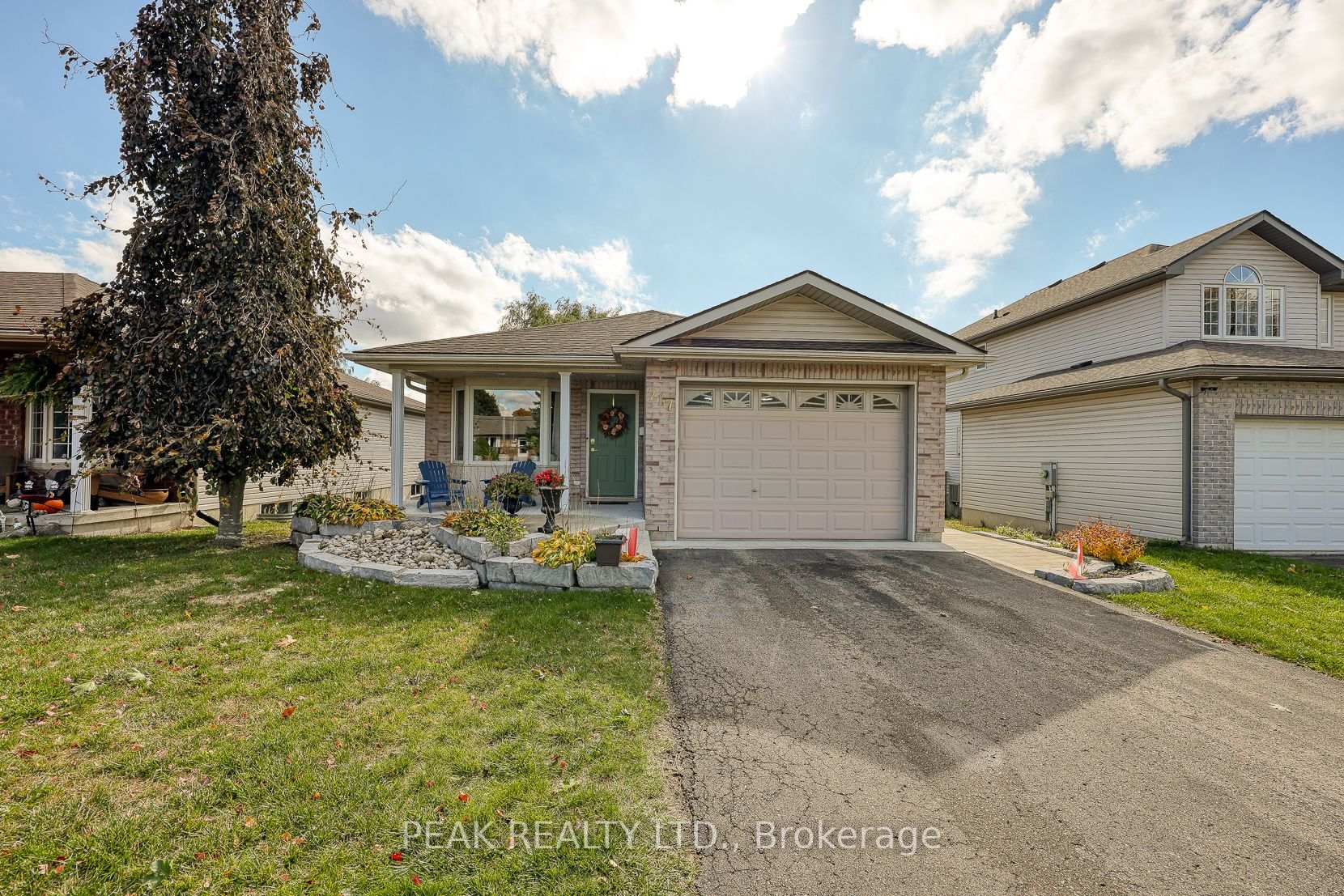 217 North Street E, Tillsonburg — photo 2 of 5