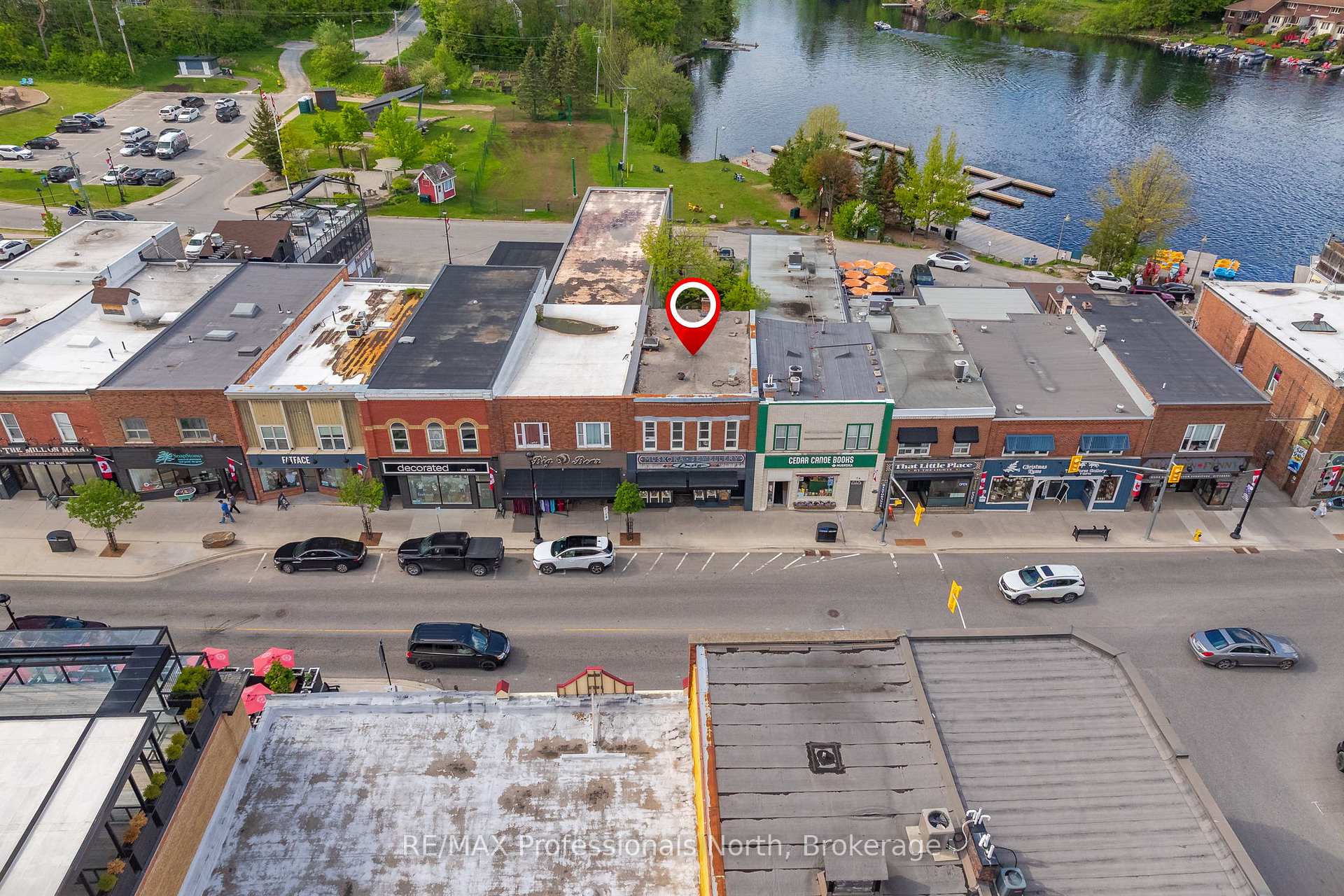 68 Main Street E, Huntsville, ON P1H 2C7