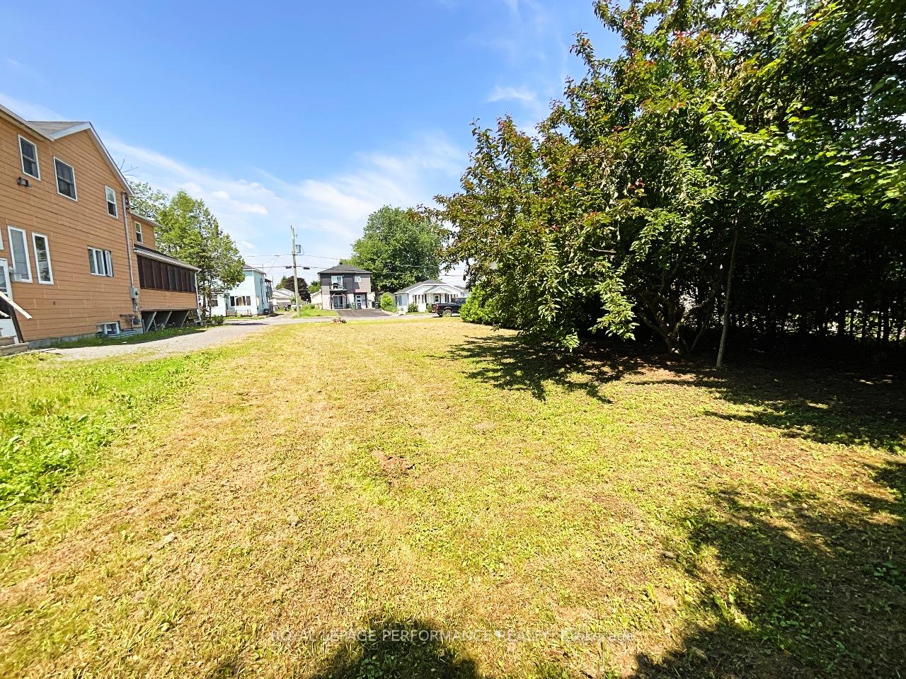 NA KITCHENER Street, Hawkesbury — photo 5 of 5