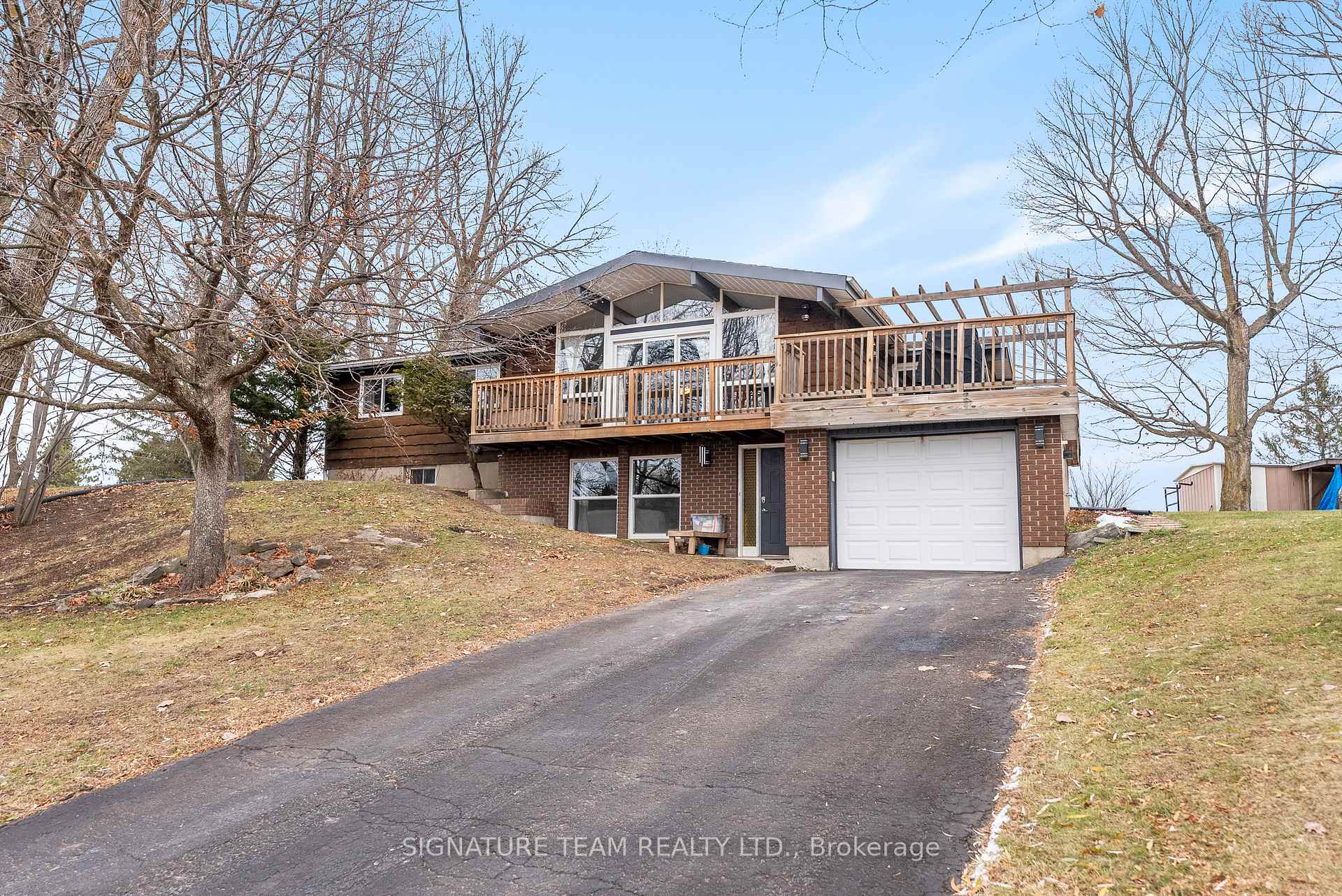 32 Hydro Bay Road, Whitewater Region, ON K0J 1K0 — Whitewater Region, Ontario