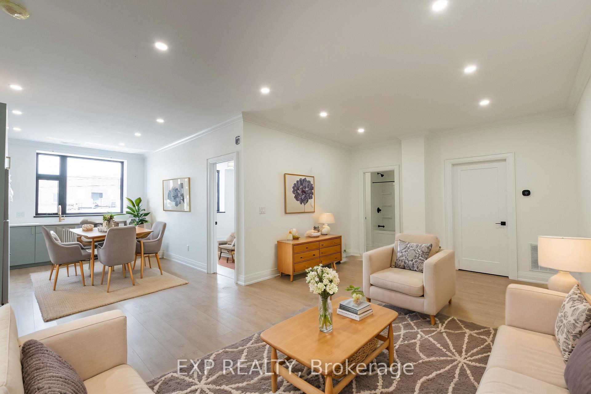 16 Hincks Street 9, St. Thomas — photo 3 of 5