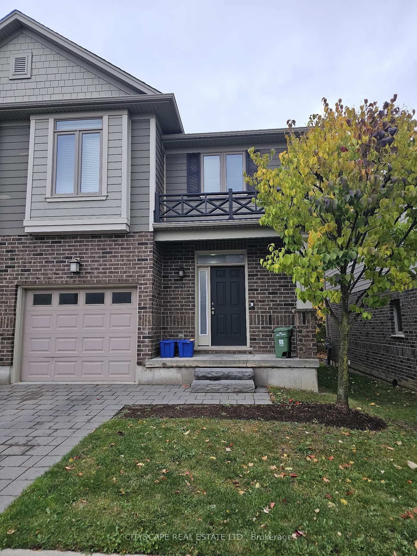 112 North Centre Road 50, London North — photo 2 of 5