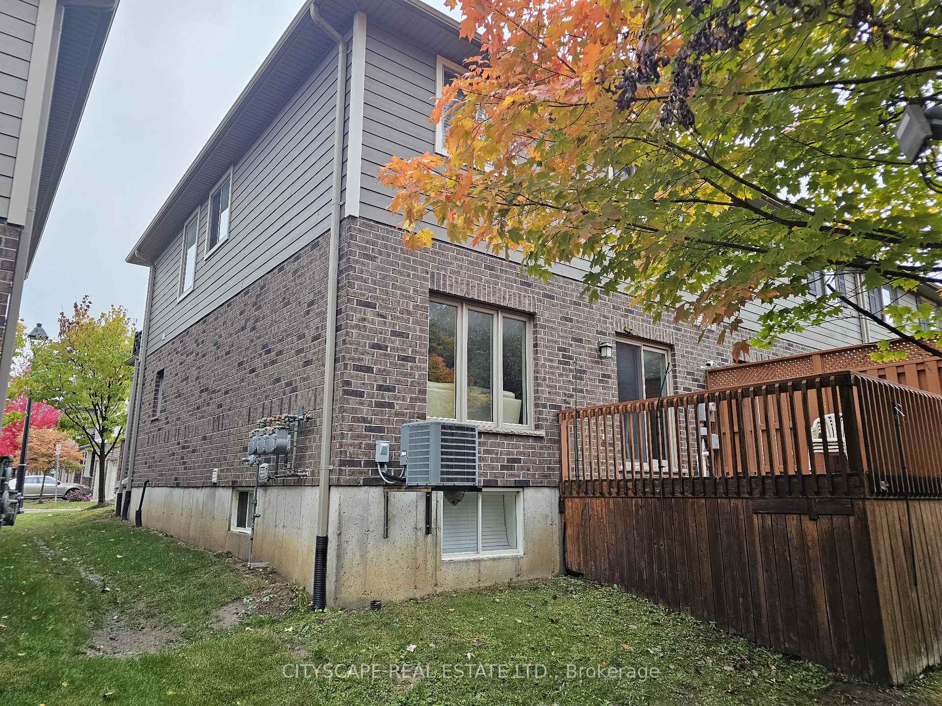 112 North Centre Road 50, London North — photo 5 of 5