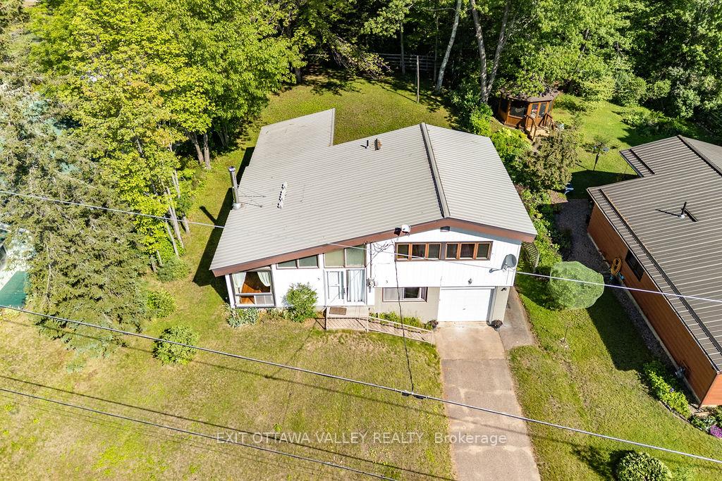 3 Newton Crescent, Deep River — photo 3 of 5