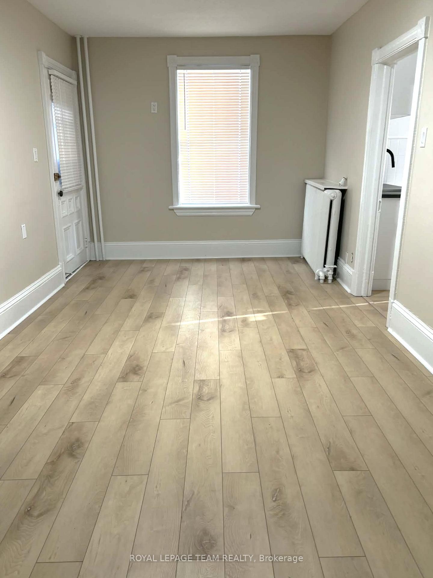 158 St Andrew Street, Lower Town - Sandy Hill — photo 3 of 5