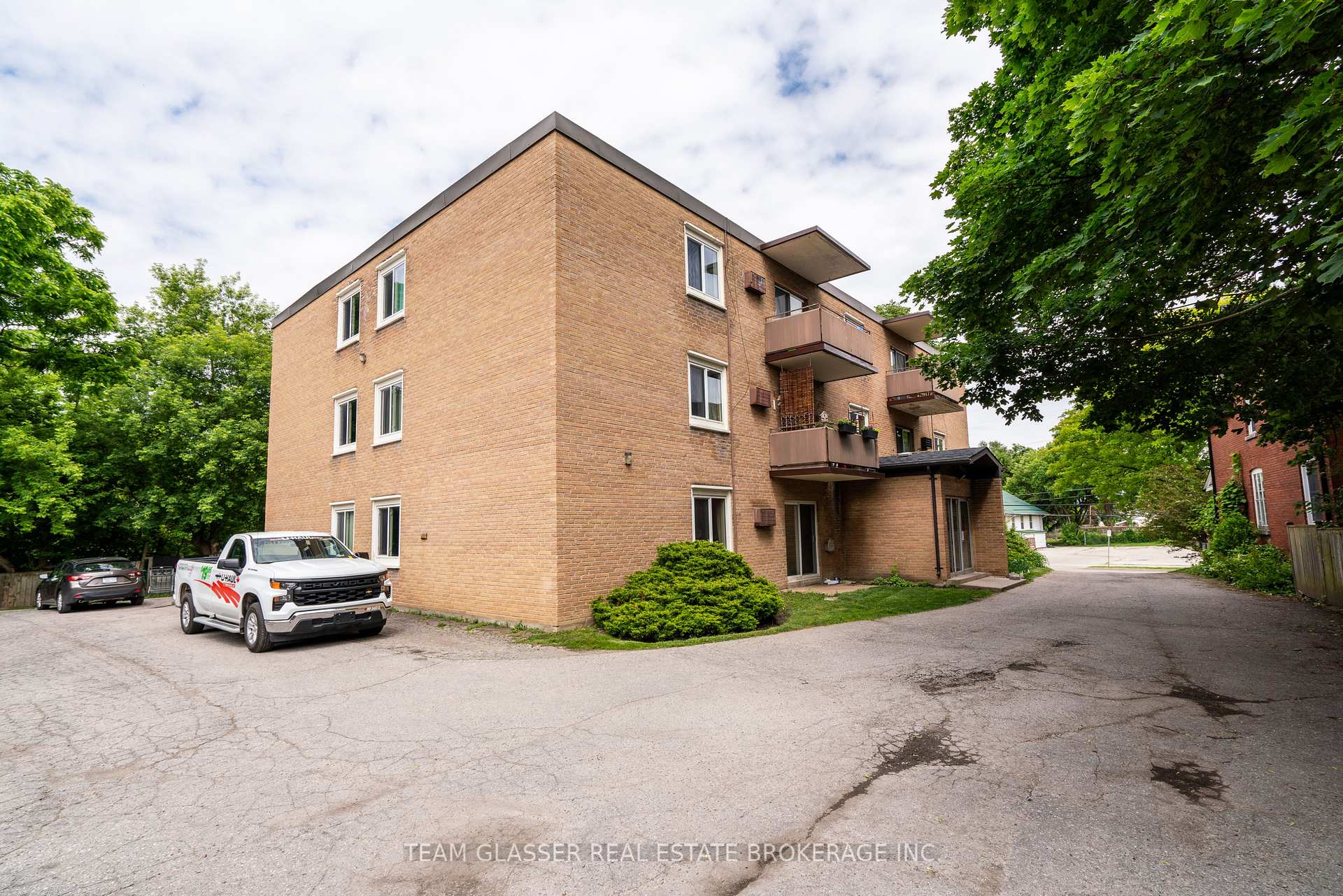 residential Property Image no.1