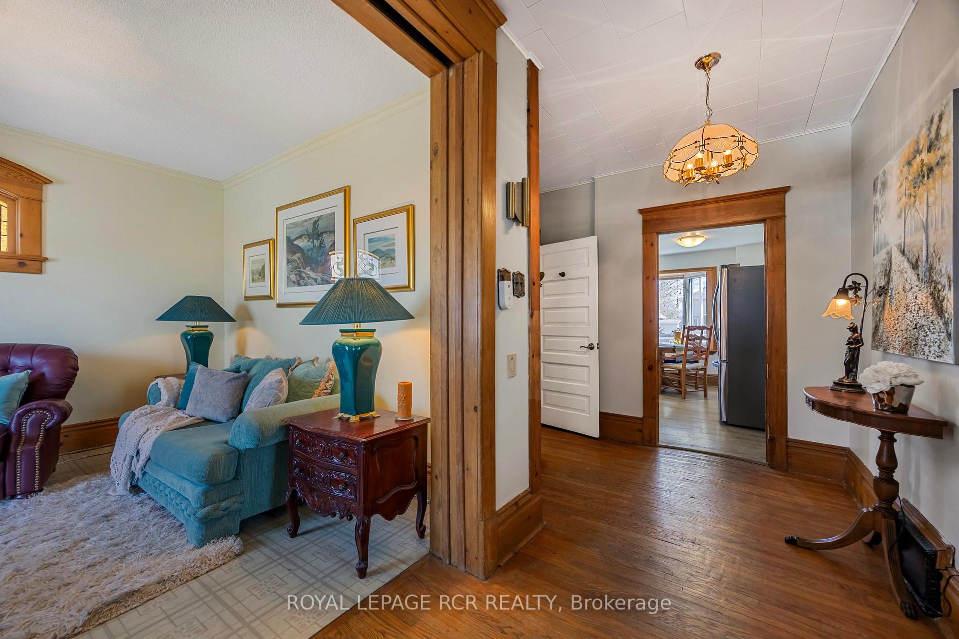 317 Main Street E, Shelburne — photo 4 of 5