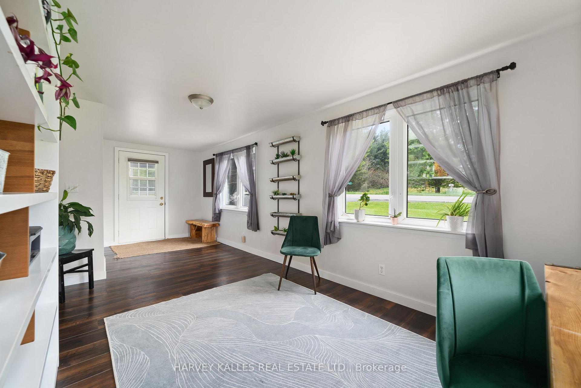 13965 Loyalist Parkway, Prince Edward County — photo 5 of 5
