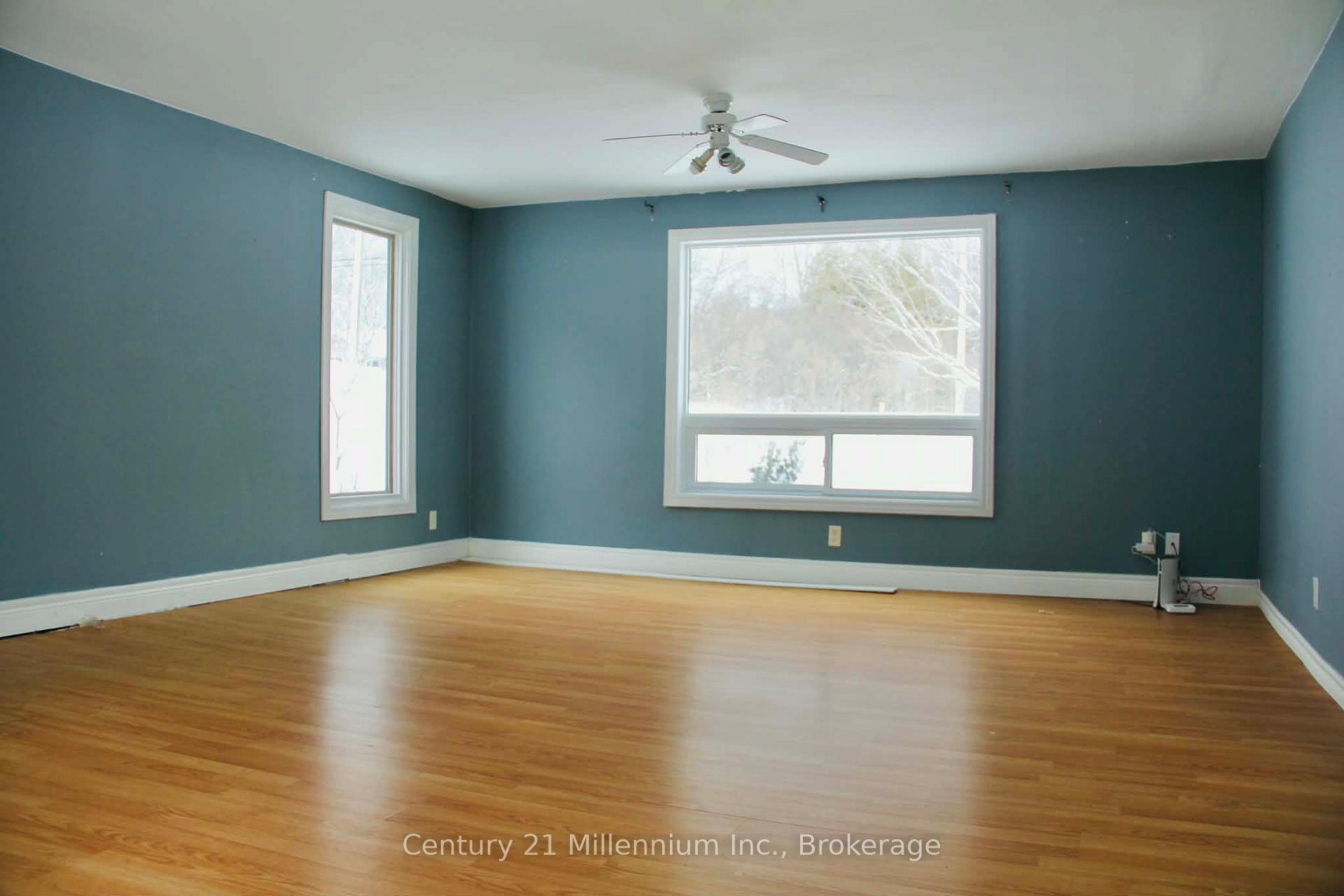 124 MAIN Street, Northern Bruce Peninsula — photo 2 of 5