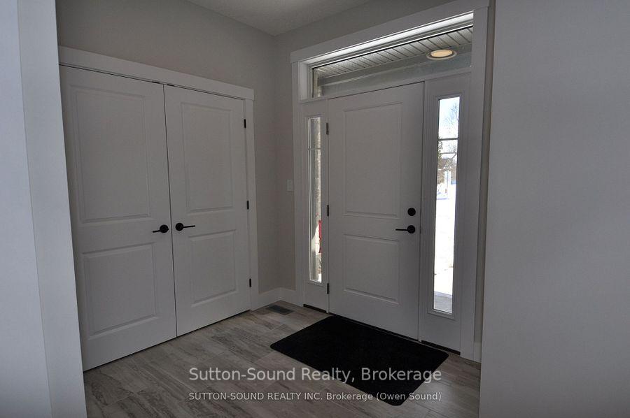 622 8th Street W, Owen Sound — photo 2 of 5