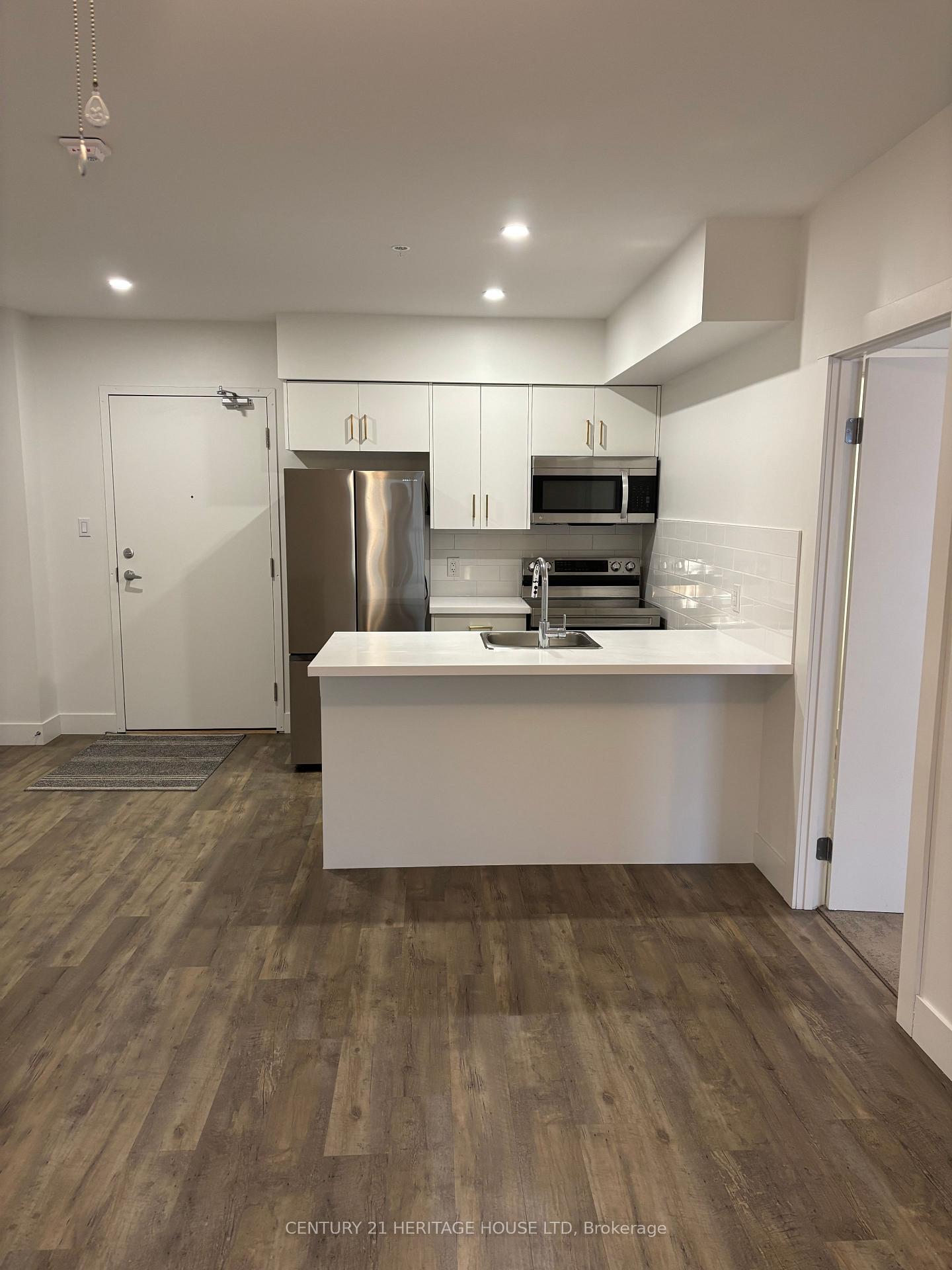 69 Curtis Street 302, St. Thomas — photo 4 of 5