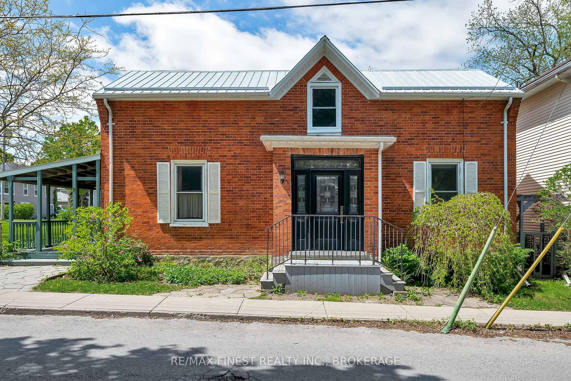 8 Catherine Street, Prince Edward County, ON K0K 2T0 — Prince Edward County, Ontario