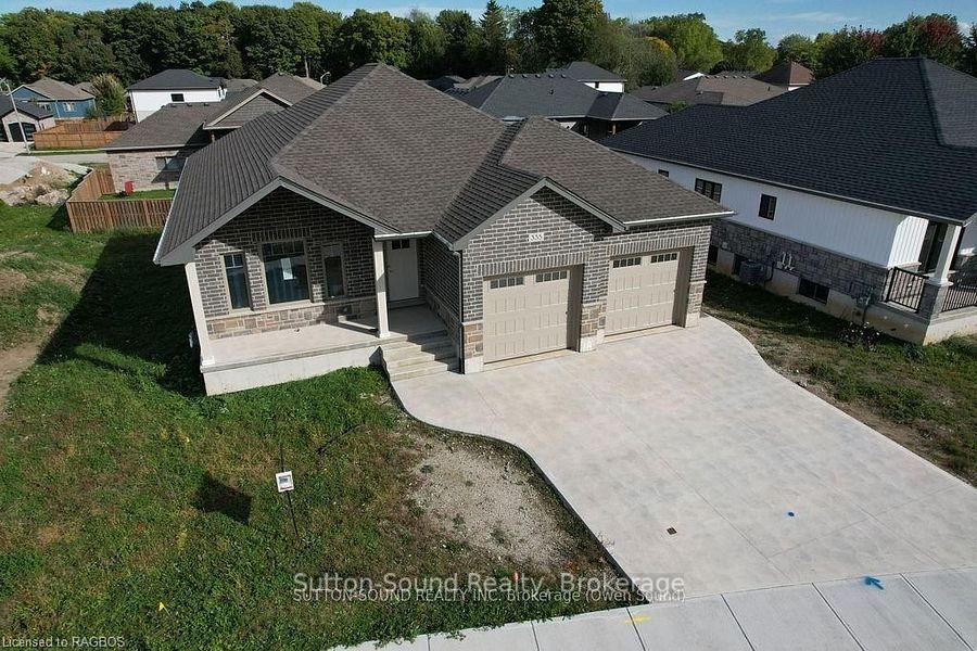 335 6th Avenue W, Owen Sound — photo 3 of 3