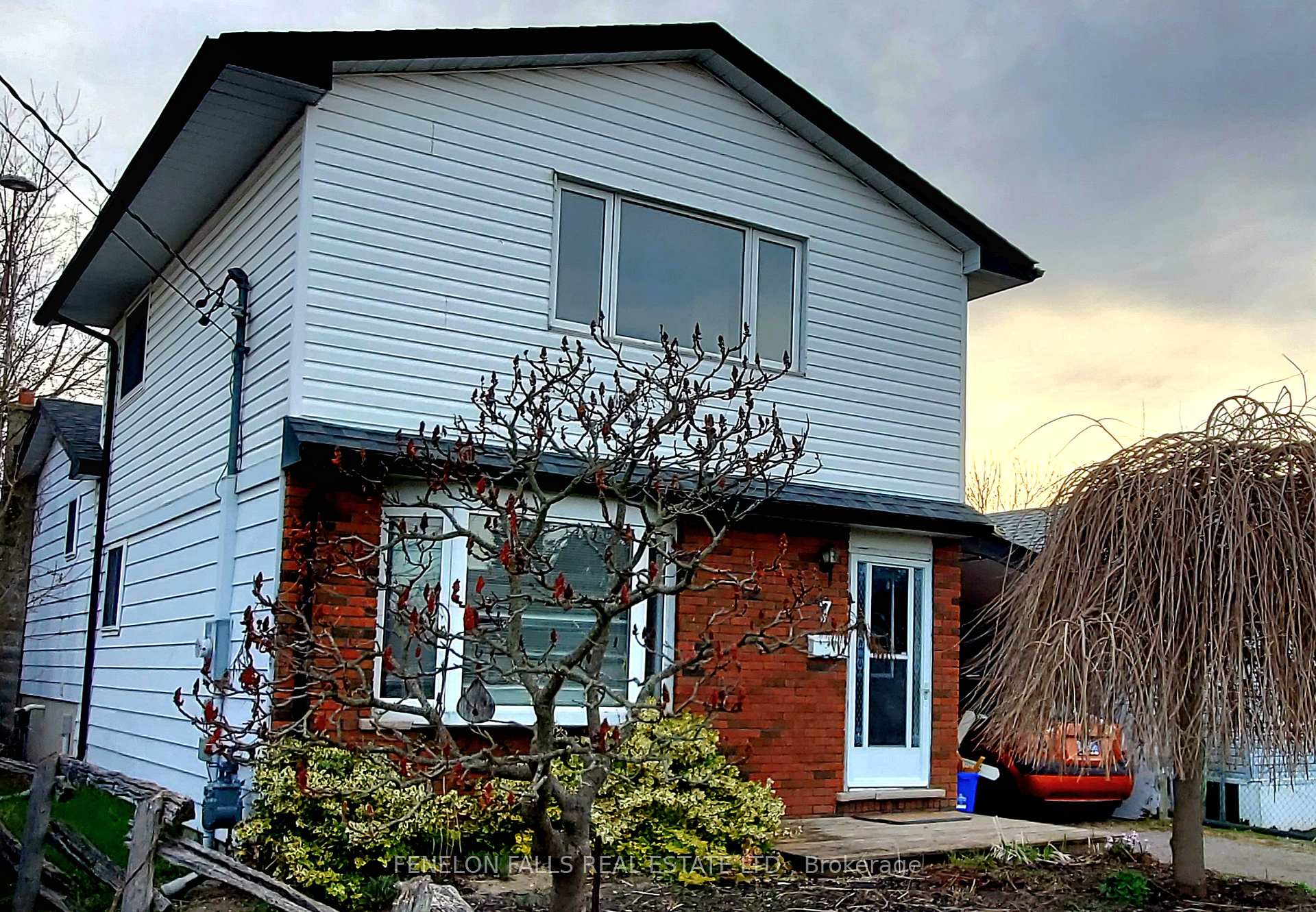 7 James Street, Kawartha Lakes, ON K9V 3B3 — Kawartha Lakes, Ontario
