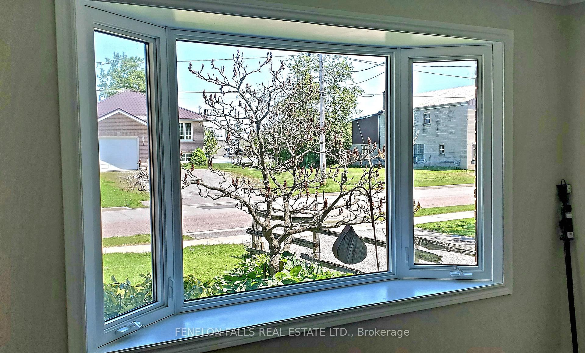 7 James Street, Kawartha Lakes — photo 5 of 5