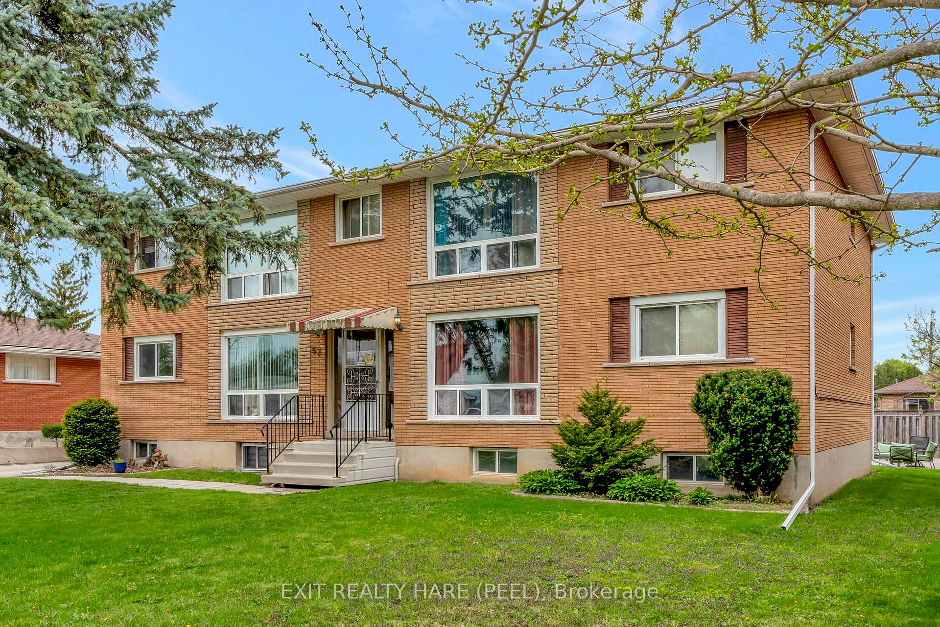 52 Hampton Street, Brantford — photo 3 of 5