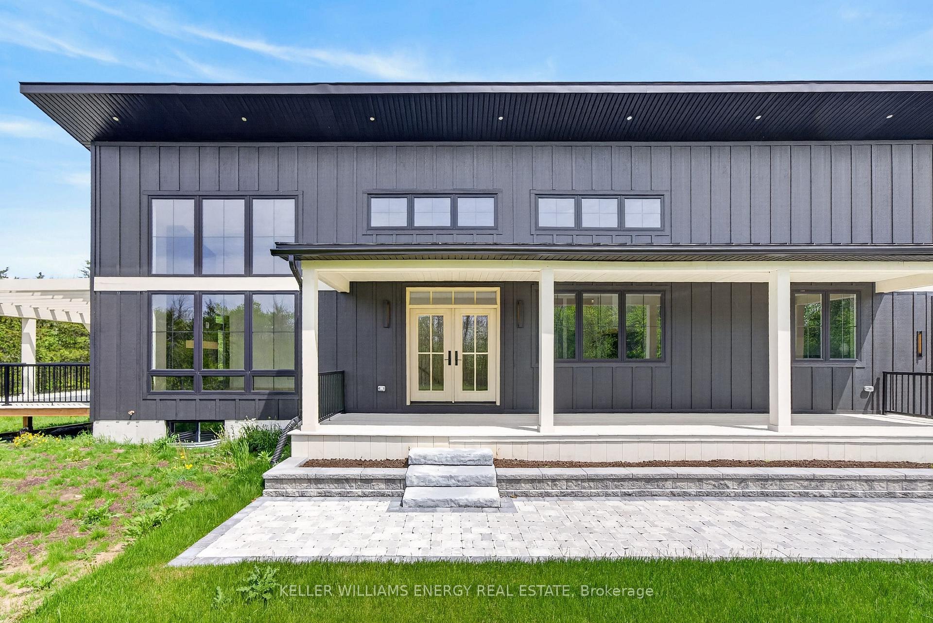 1032 Burr Road, Prince Edward County — photo 2 of 5