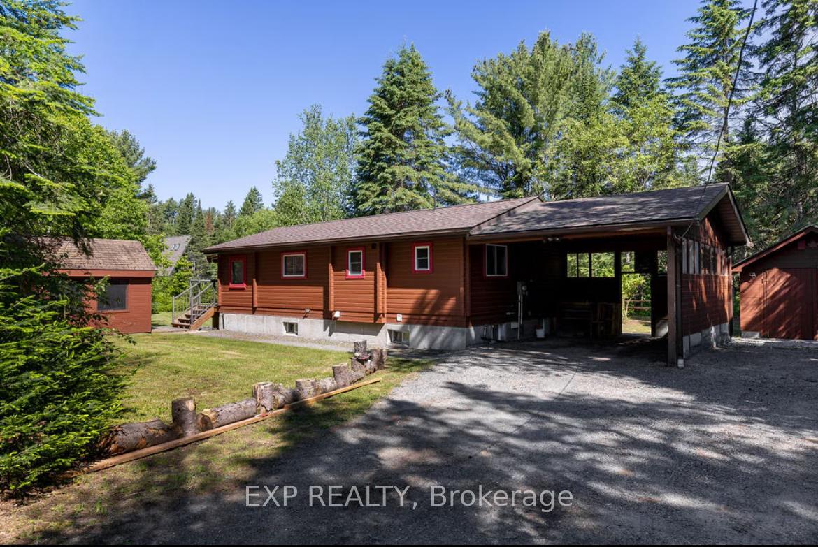 27 Groeger Road, Huntsville, ON P1H 2J4 — Huntsville, Ontario