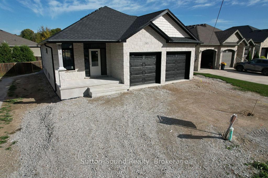 385 6TH Avenue W, Owen Sound — photo 2 of 3