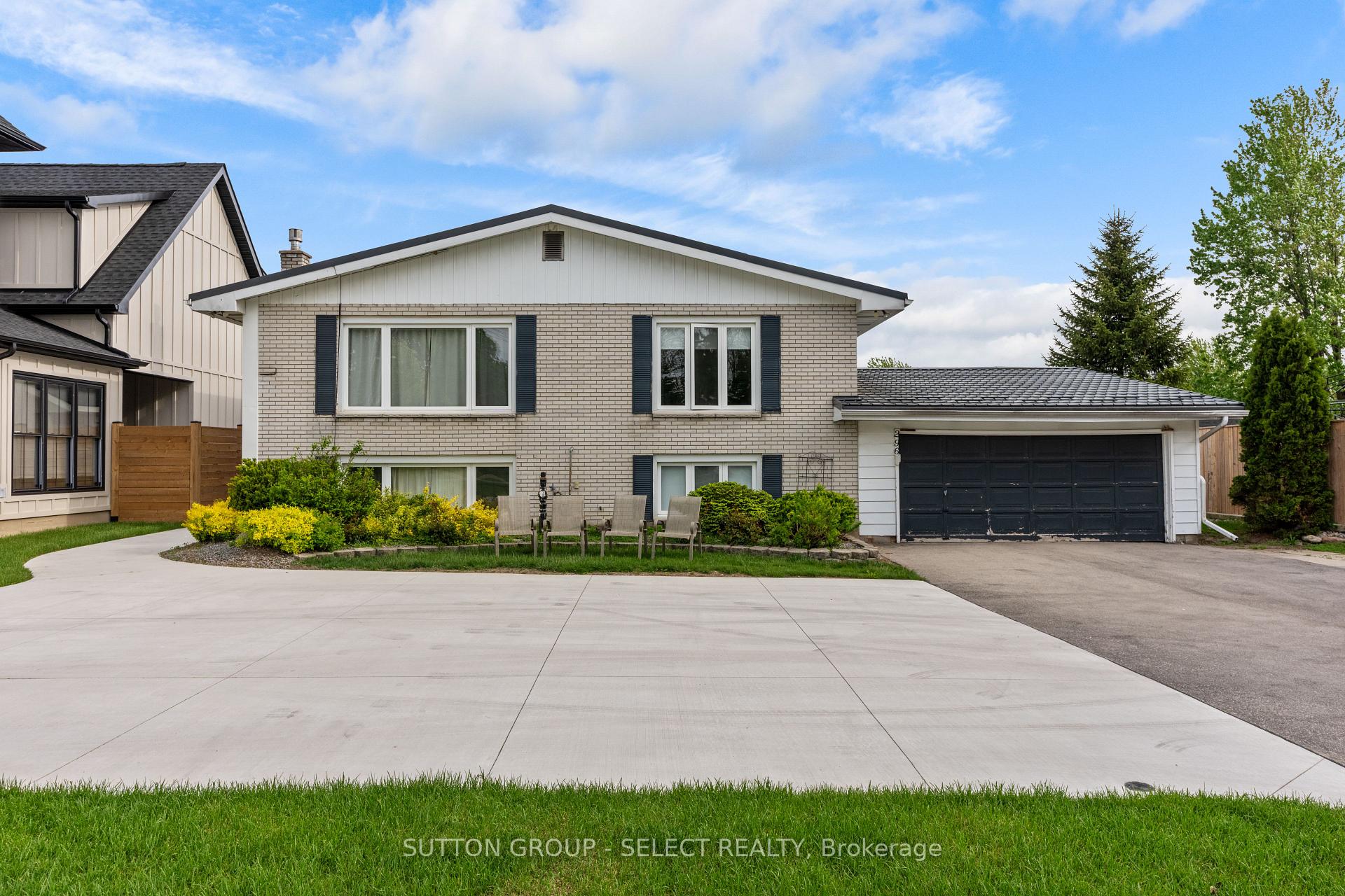 296 Huron Street W, South Huron — photo 3 of 5