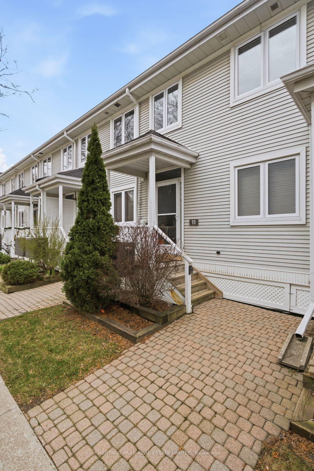 1 Mortimer Street 11, Prince Edward County — photo 5 of 5